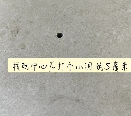 奉贤瓷砖空鼓维修公司专业解答在瓷砖铺贴过程中，如果砂料搅拌不均匀，将会带来以下问题